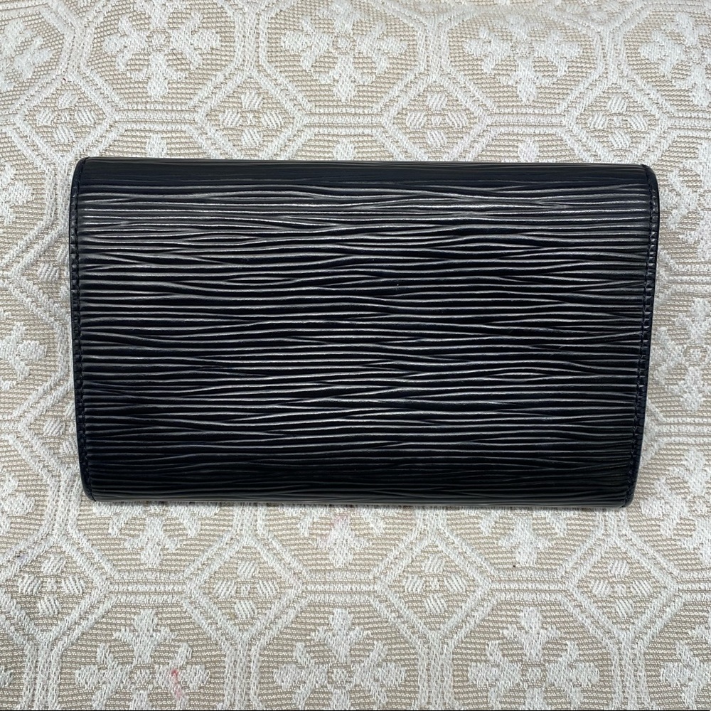 Authentic Louis Vuitton Black Epi Leather Wallet - Picture 2 of 12